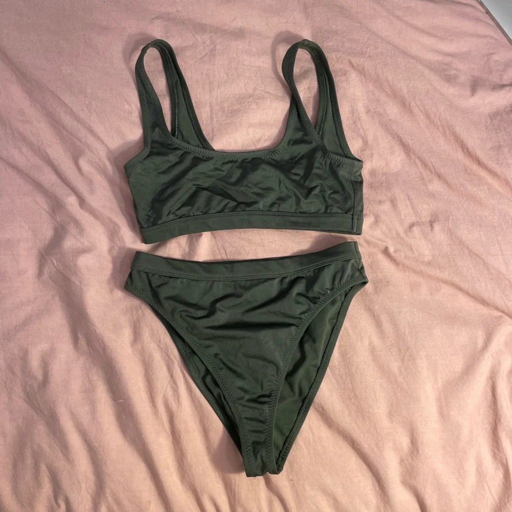 Olive green sporty bikini set - Picture 2 of 8
